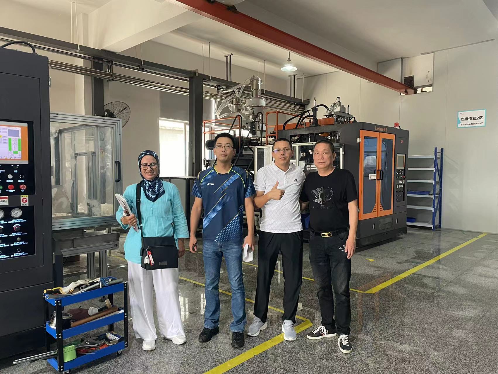 Dubai and Japanese Customers Visit Zhejiang Delishi’s Facilities (2)