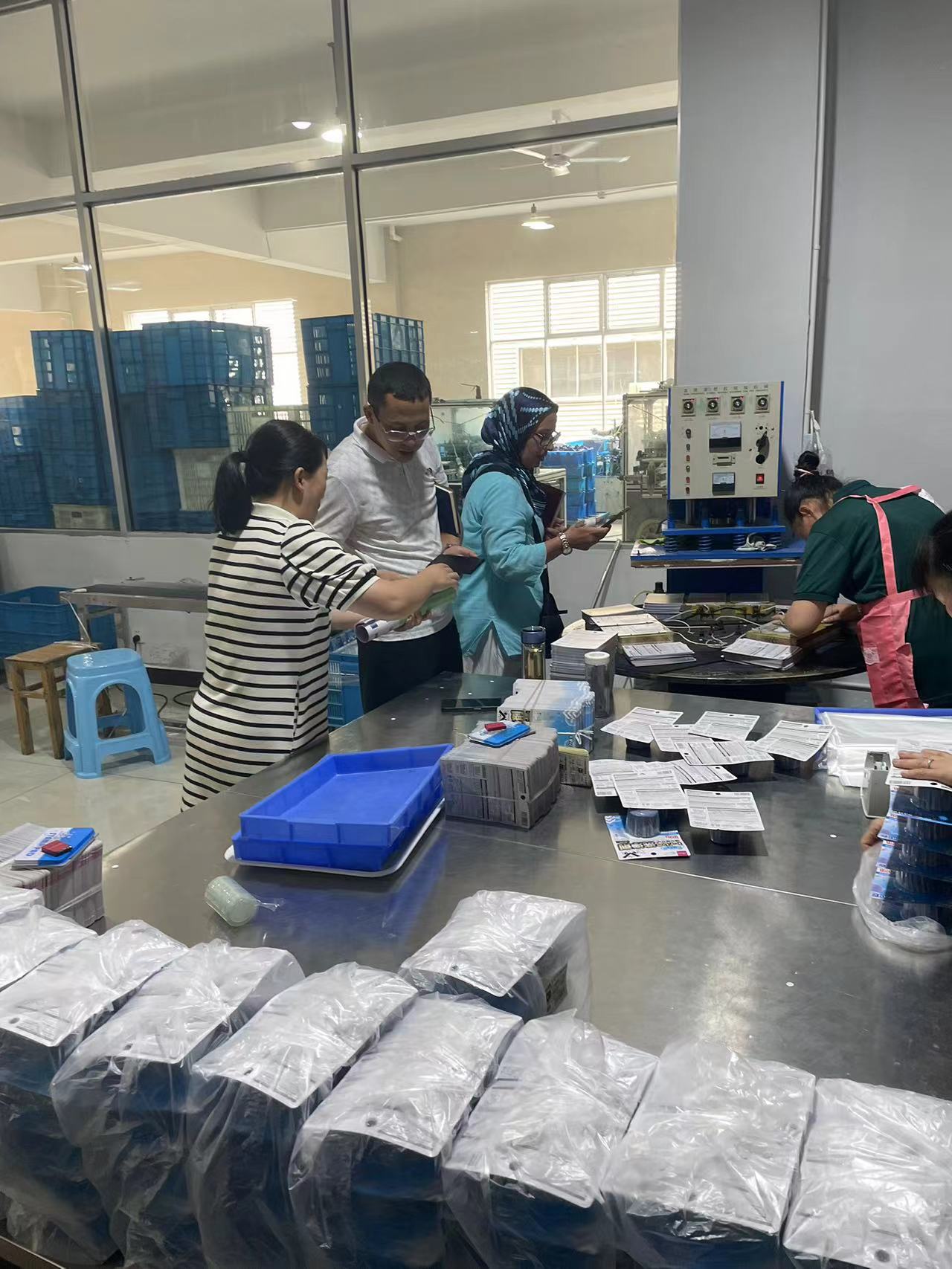 Dubai and Japanese Customers Visit Zhejiang Delishi’s Facilities (7)