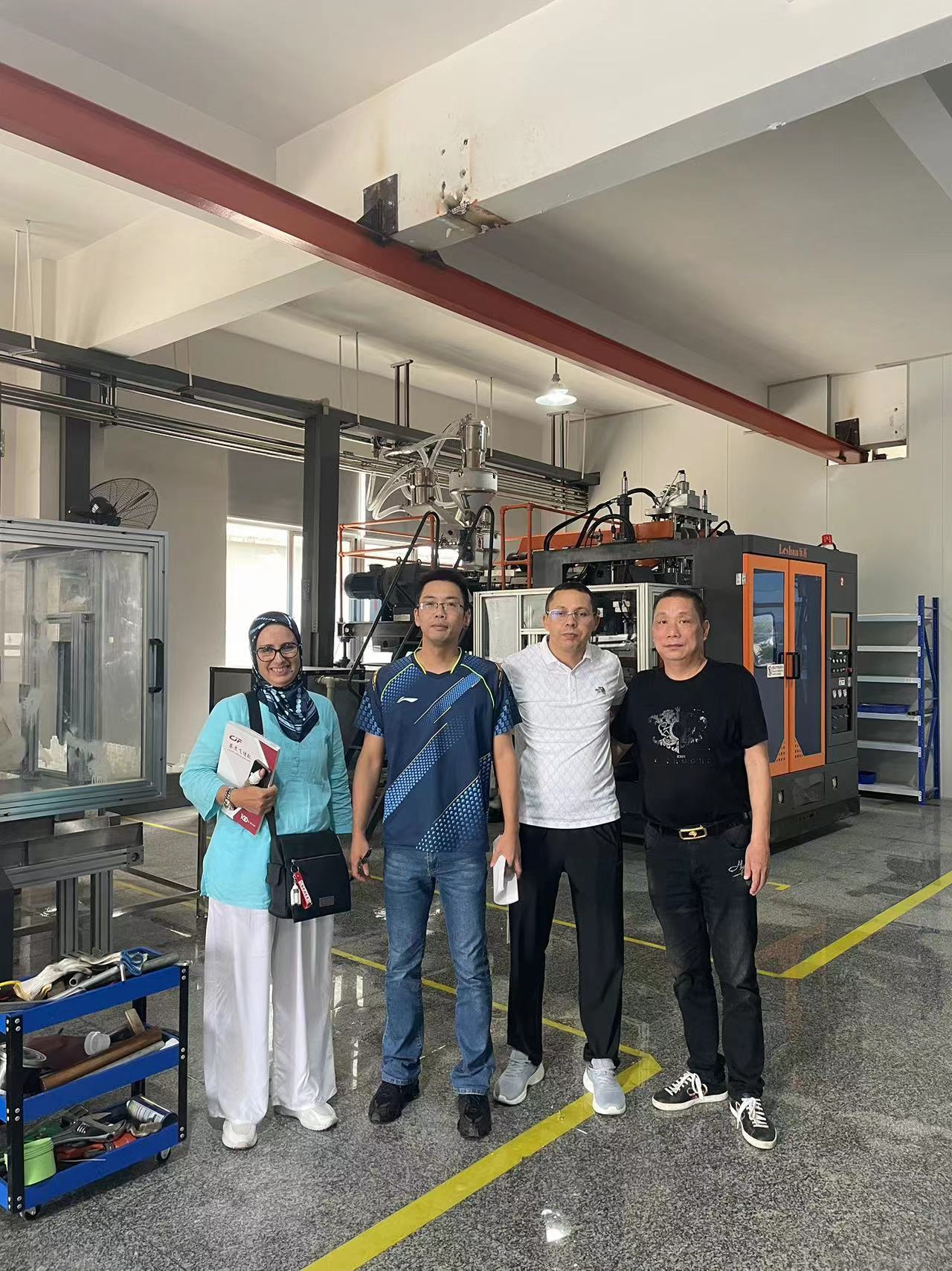 Dubai and Japanese Customers Visit Zhejiang Delishi’s Facilities (1)